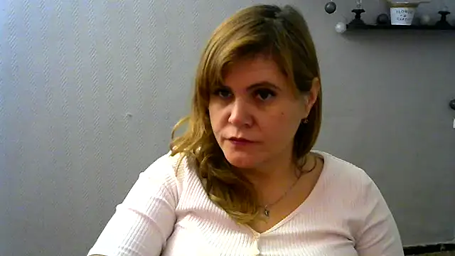 DaniellaKiss online show from 02-05-25, 06:13