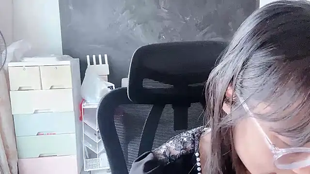 Honey-cici online show from 11-26-25, 08:59