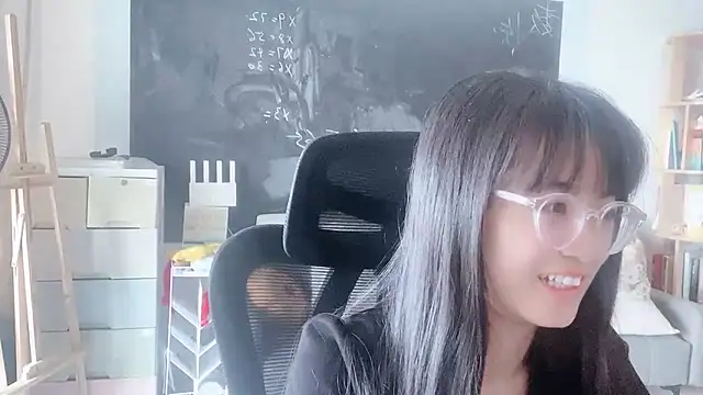 Honey-cici online show from 12-16-25, 07:24