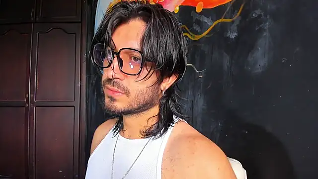 Snapshot of Ackerman_Eren_ chatting on 11-01-25, 03:14 Ackerman Eren  online show from 11-01-25, 03:14