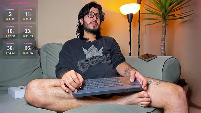 Snapshot of Ackerman_Eren_ chatting on 12-19-25, 09:38 Ackerman Eren online show from 12-19-25, 09:38