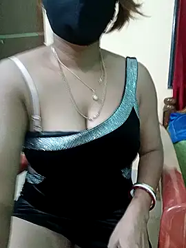 Snapshot of BongQueen9 chatting on 07-17-26, 03:07 BongQueen9 online show from 07-17-26, 03:07