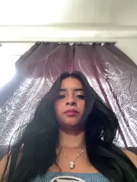 Laura fernandezII online show from 02-18-25, 03:10