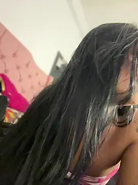 Laura fernandezII online show from 02-26-25, 01:21