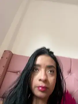 Laura fernandezII online show from 03-13-25, 04:01