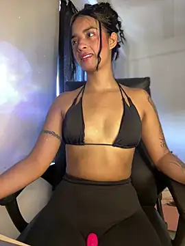 Laura fernandezII online show from 03-16-25, 03:39