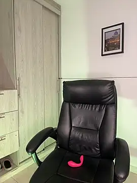 Laura fernandezII online show from 03-14-26, 02:17