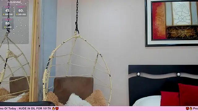 Snapshot of LenaRuiz_ chatting on 02-10-25, 06:24 LenaRuiz online show from 02-10-25, 06:24