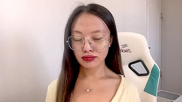 Risalynn online show from 01-13-25, 05:44