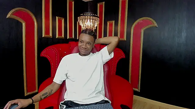 Snapshot of Dark_ftm_lust chatting on 01-29-25, 03:33 Dark ftm lust online show from 01-29-25, 03:33