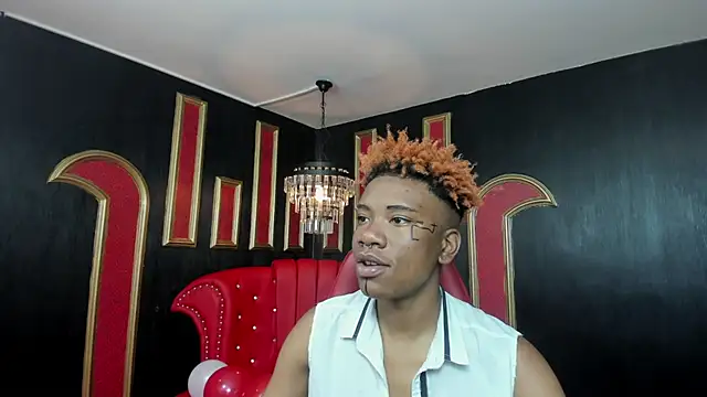 Snapshot of Dark_ftm_lust chatting on 02-19-25, 03:39 Dark ftm lust online show from 02-19-25, 03:39