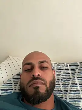 islandvybee55 online show from 02-15-25, 10:10