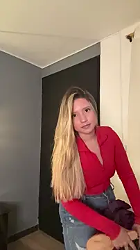 MiaPetit  online show from 12-17-25, 08:04