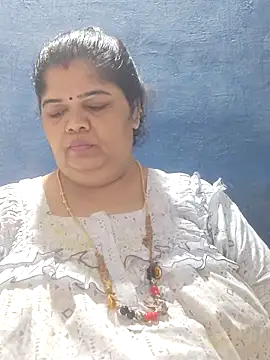 Snapshot of tamilthanushri chatting on 05-08-26, 07:46 tamilthanushri online show from 05-08-26, 07:46