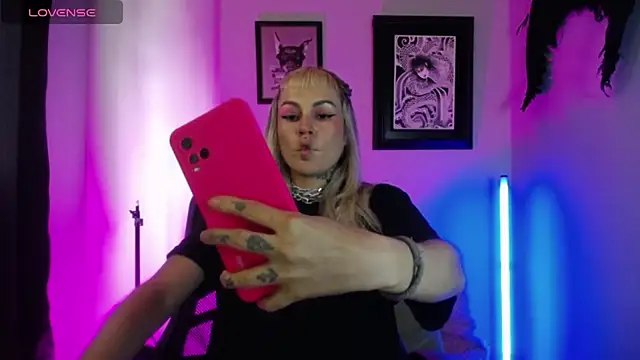 Snapshot of kim_jeins11 chatting on 09-12-25, 09:04 kim jeins11 online show from 09-12-25, 09:04