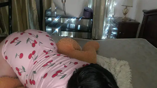 cutie sakura online show from 03-02-25, 04:21