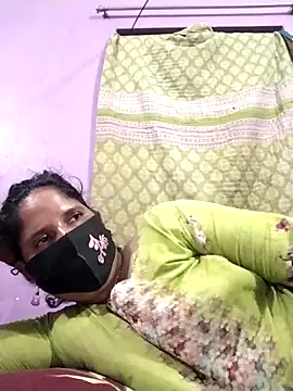 Koyel-Sen online show from 10-31-25, 03:46