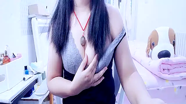 Snapshot of CN-Lily chatting on 12-06-24, 03:19 CN-Lily online show from 12-06-24, 03:19