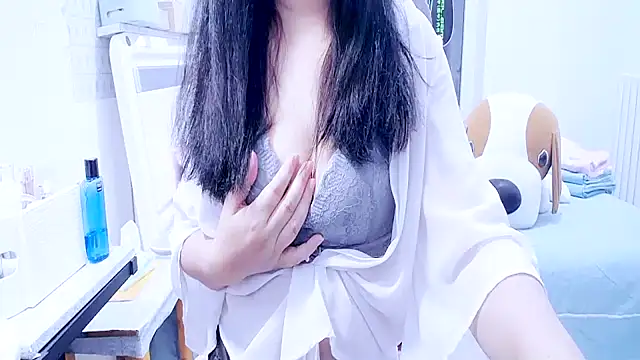 Snapshot of CN-Lily chatting on 12-10-24, 09:23 CN-Lily online show from 12-10-24, 09:23