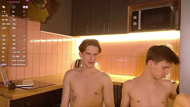  whitenight  online show from 03-18-25, 06:59