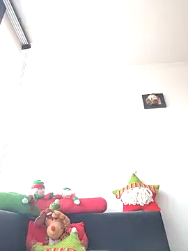 Snapshot of Latiinvenushot chatting on 12-17-25, 03:18 Latiinvenushot online show from 12-17-25, 03:18