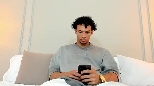 Dominick star online show from 12-27-24, 04:26