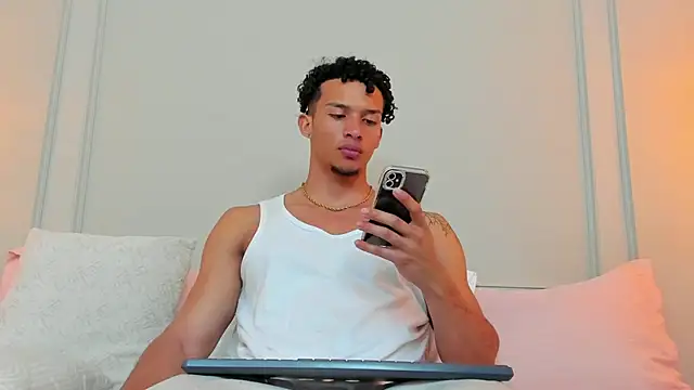 Dominick star online show from 01-11-25, 03:13