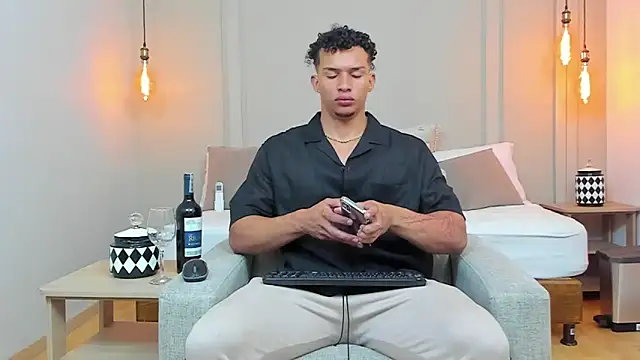 Dominick star online show from 02-15-25, 06:23