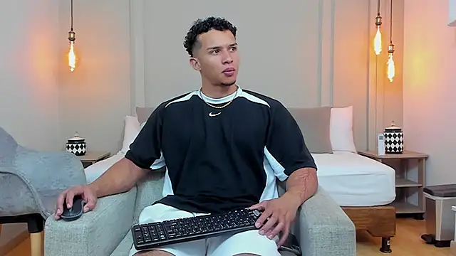 Dominick star online show from 02-25-25, 04:57