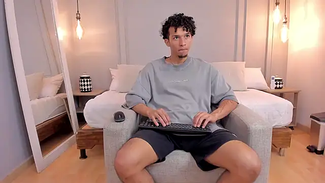 Dominick star online show from 11-03-25, 03:41