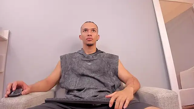 Dominick star online show from 11-05-25, 04:01