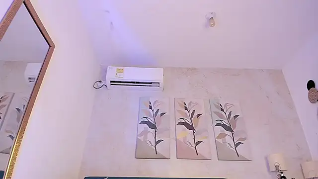 JOCELYN SANTANA1 online show from 10-17-25, 12:08