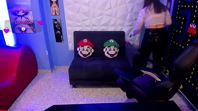 VickyJohnson1 online show from 10-09-25, 05:44