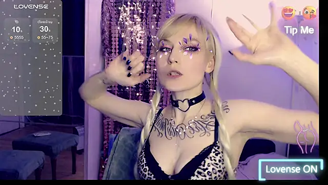 mischellemeow13 online show from 12-22-24, 02:06