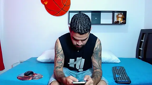 Snapshot of akeemdavid_05 chatting on 03-17-26, 10:35 akeemdavid 05 online show from 03-17-26, 10:35