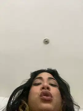 Snapshot of mysteriousgirl20 chatting on 01-06-26, 03:49 mysteriousgirl20 online show from 01-06-26, 03:49