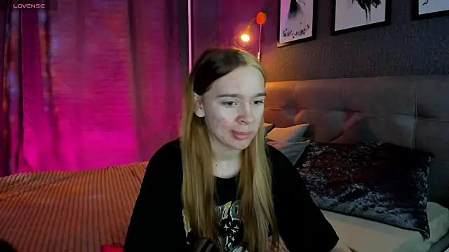 Lesi Moonie01 online show from 09-21-25, 07:43