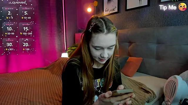 Lesi Moonie01 online show from 11-28-25, 09:23