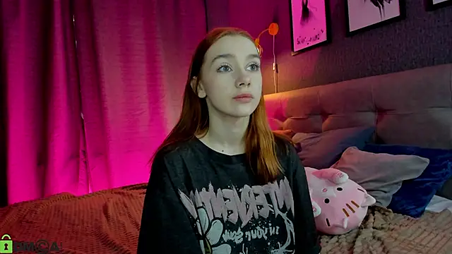 Lesi Moonie01 online show from 04-19-26, 09:19