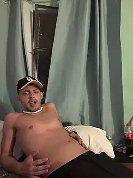 Snapshot of canochvz chatting on 03-23-25, 06:47 canochvz online show from 03-23-25, 06:47