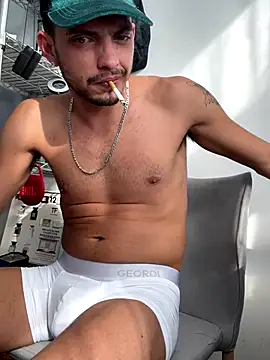 Snapshot of canochvz chatting on 11-09-25, 09:24 canochvz online show from 11-09-25, 09:24