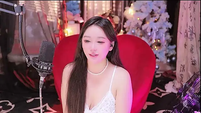 Snapshot of Missy_Nana21 chatting on 10-04-25, 03:54 Missy Nana21 online show from 10-04-25, 03:54