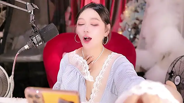 Missy Nana21 online show from 05-24-26, 04:12