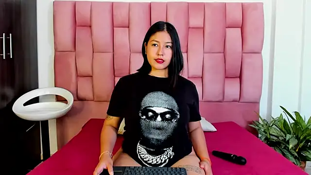 EmmaRossem online show from 01-08-25, 07:45