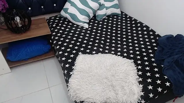 Scarlett Keaton online show from 12-14-25, 06:41