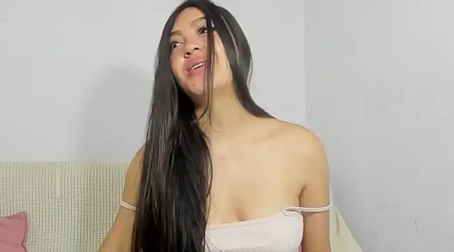 Snapshot of Sweet-Sophiee chatting on 12-10-24, 06:49 Sweet-Sophiee online show from 12-10-24, 06:49