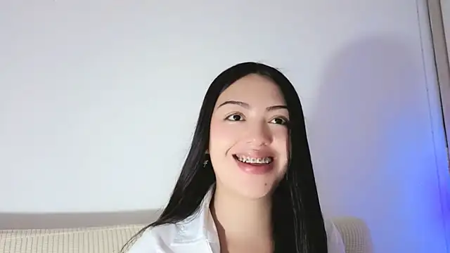 Sweet-Sophiee online show from 07-21-26, 01:08