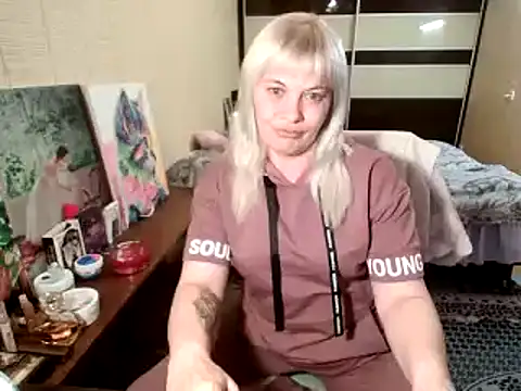 Lia Laguna77 online show from 07-28-26, 06:20