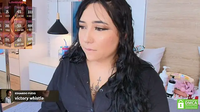 Megansttein  online show from 09-18-25, 07:27