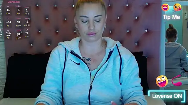 KikiSweet08 online show from 12-18-25, 05:13